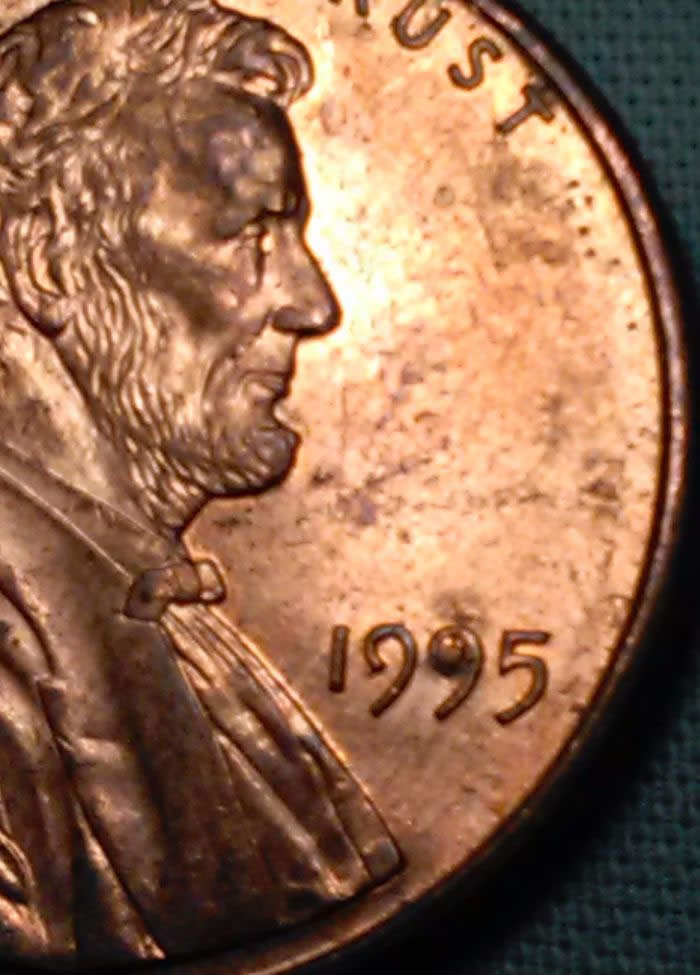 1995-P-Lincoln-Memorial-Cent-With-Die-Chip-In-2nd-9-In-Date